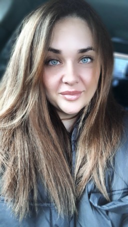 Алёна Звонова